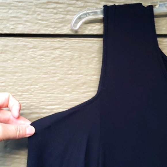 Heart & Hips Black Cold Shoulder Dress Short Sleeve V-Neck Zip NWT Women - Picture 5 of 6